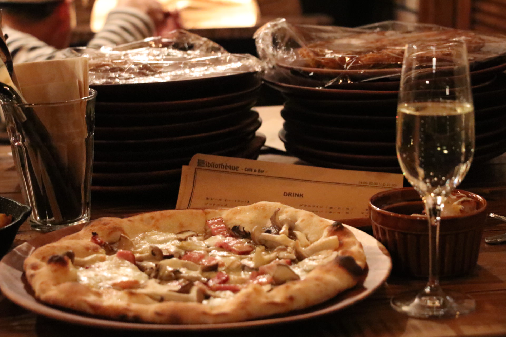 ビブリオテーク-Pizza&Bar